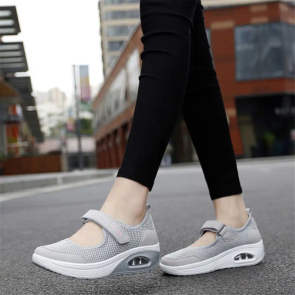 Levels Of Men'S Formal Wear - 36-41 Demi-season Colored Sneakers Walking Skates